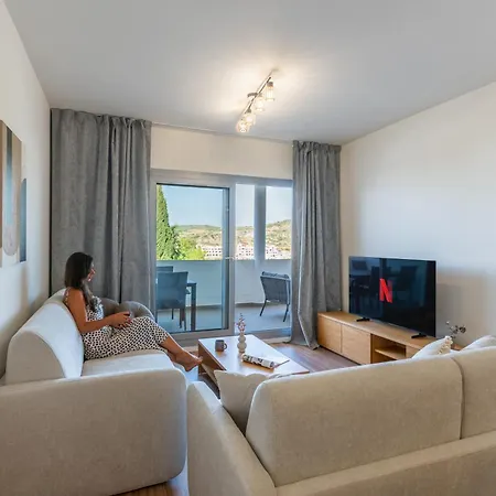 Apartmán Habitat Valle With Pool, Gym & Playground By Downtown Spain *