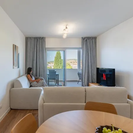 Habitat Valle With Pool, Gym & Playground By Downtown Spain Apartmán Estepona