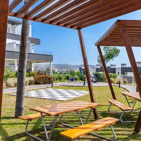 Apartmán Habitat Valle With Pool, Gym & Playground By Downtown Spain Estepona