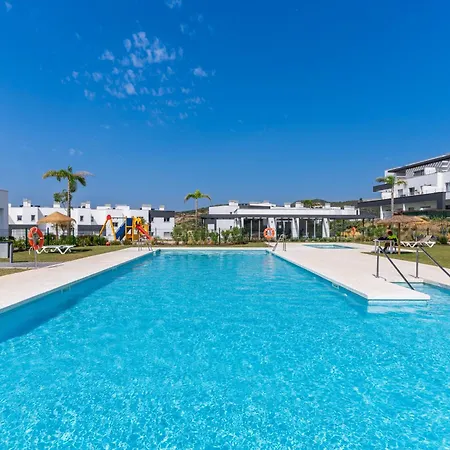 Apartmán Habitat Valle With Pool, Gym & Playground By Downtown Spain Estepona